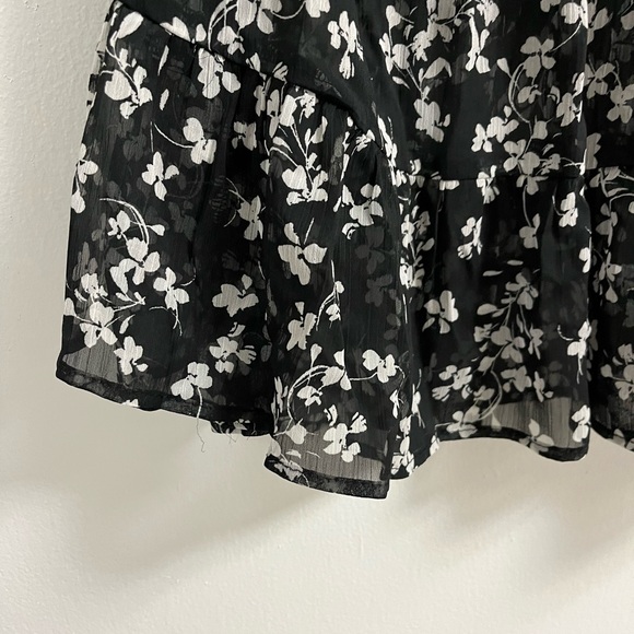 NWOT Aqua Midi Flounce Dress by Bloomingdale’s -black white floral - Size Small - Picture 5 of 11